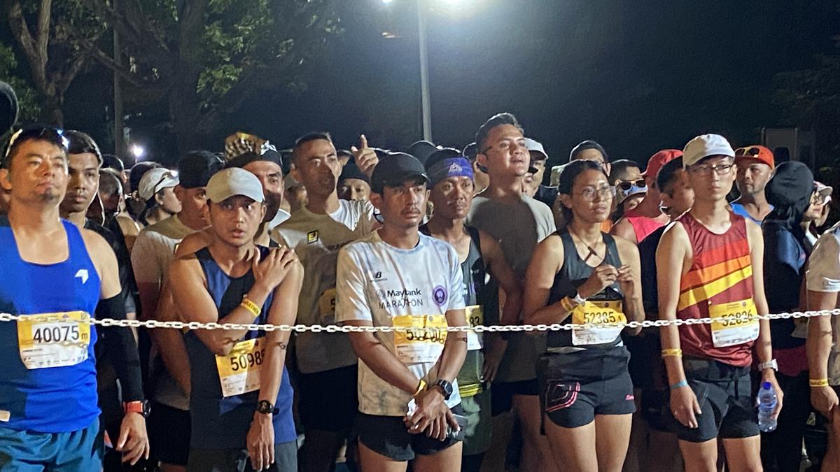 Beragam Riasan Pelari Maybank Marathon 2023: Dari Bergaya Sporty Hingga Mengenakan Gaun Pantai