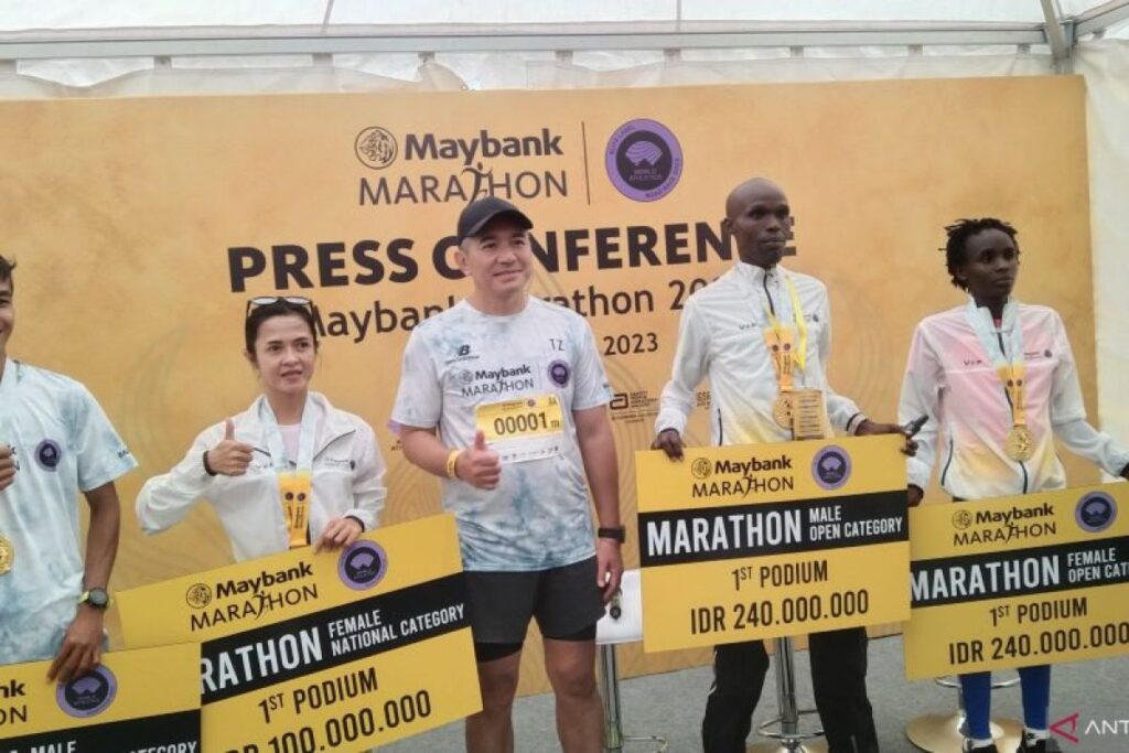 Dua pelari Kenya pecahkan rekor di Maybank Marathon 2023