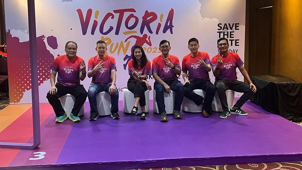 Jelang Victoria Run 2023, Ratusan Pelari Ikuti Runner Night Gathering di Jakarta