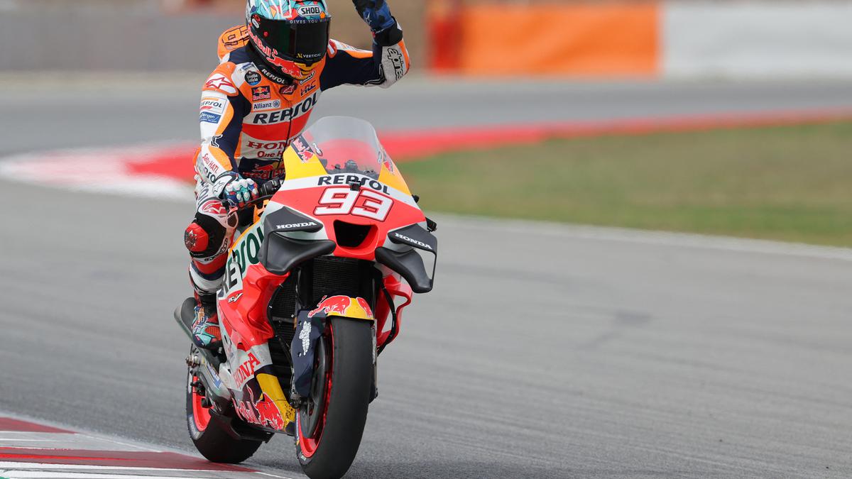 3 Berita Sepak Bola Teratas: Marc Marquez Manfaatkan Dani Pedrosa di MotoGP San Marino