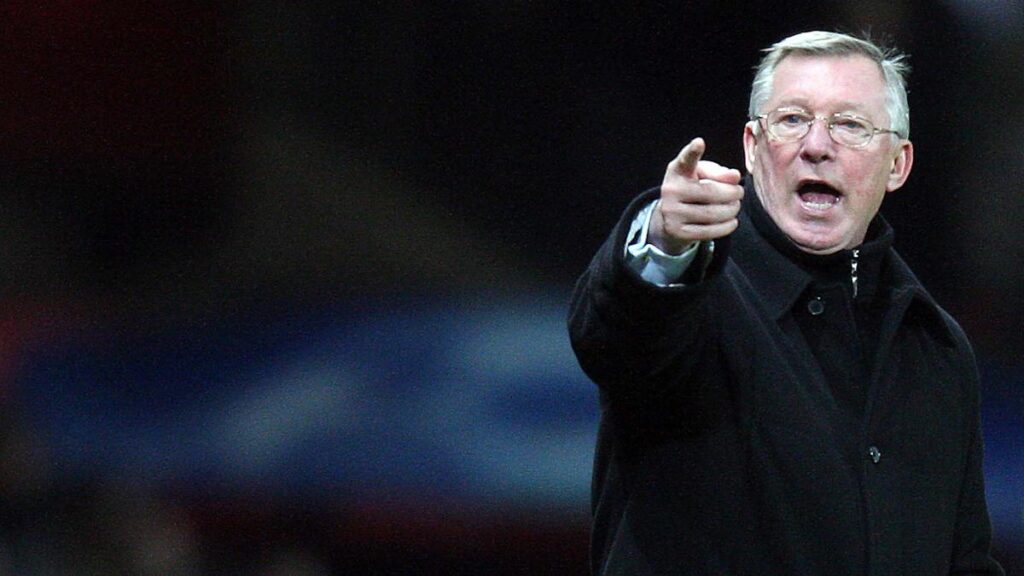 Bola Ganjil: Perlakuan Sadis terhadap Manajer Legendaris Manchester United Sir Alex Ferguson, Pahlawan Hattrick Tak Dihadiahi