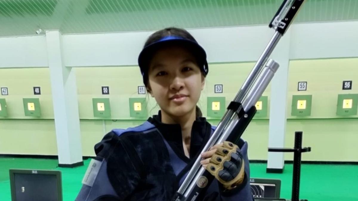 Kisah Nadine Anggawirya Remaja Sukses 16 Tahun Buktikan Olahraga Menembak Bukan Hanya untuk Laki-Laki