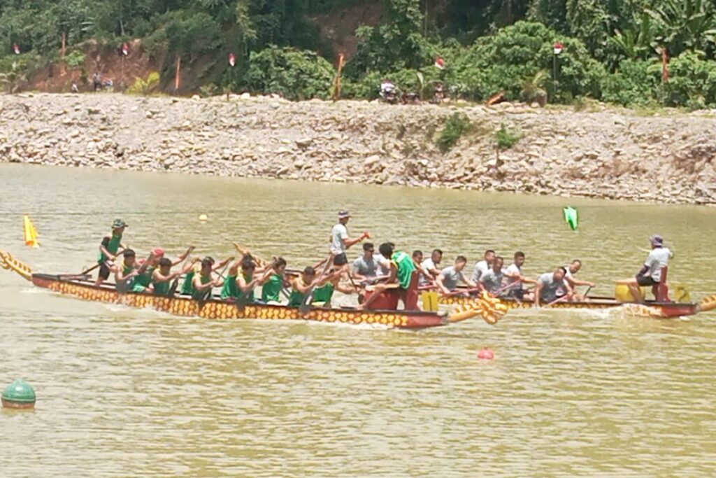 Lomba "dragon boat" tandai di Pasaman Barat miliki arena nasional