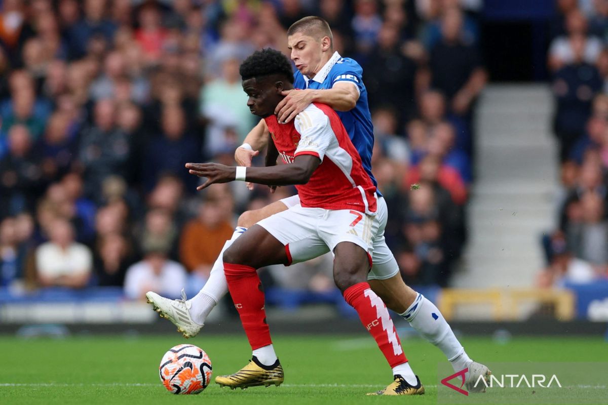 Saka, Rice dan Trossard dipastikan absen bela Arsenal karena cedera