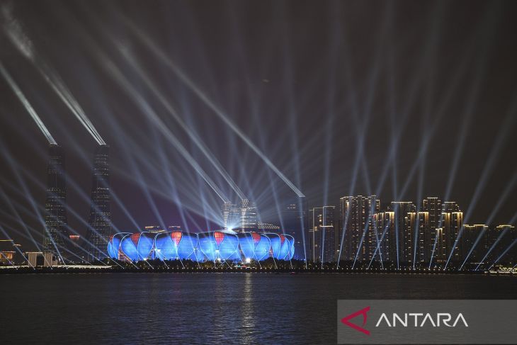 Nikmati pertunjukan laser pada pembukaan Asian Games 2022