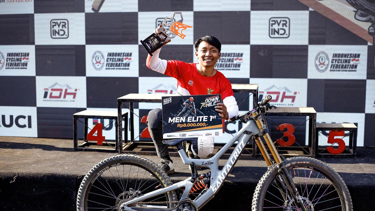 76 Downhill Indonesia 2023: Taman Sepeda Rendy Varera Sanjaya Rajai Ternadi