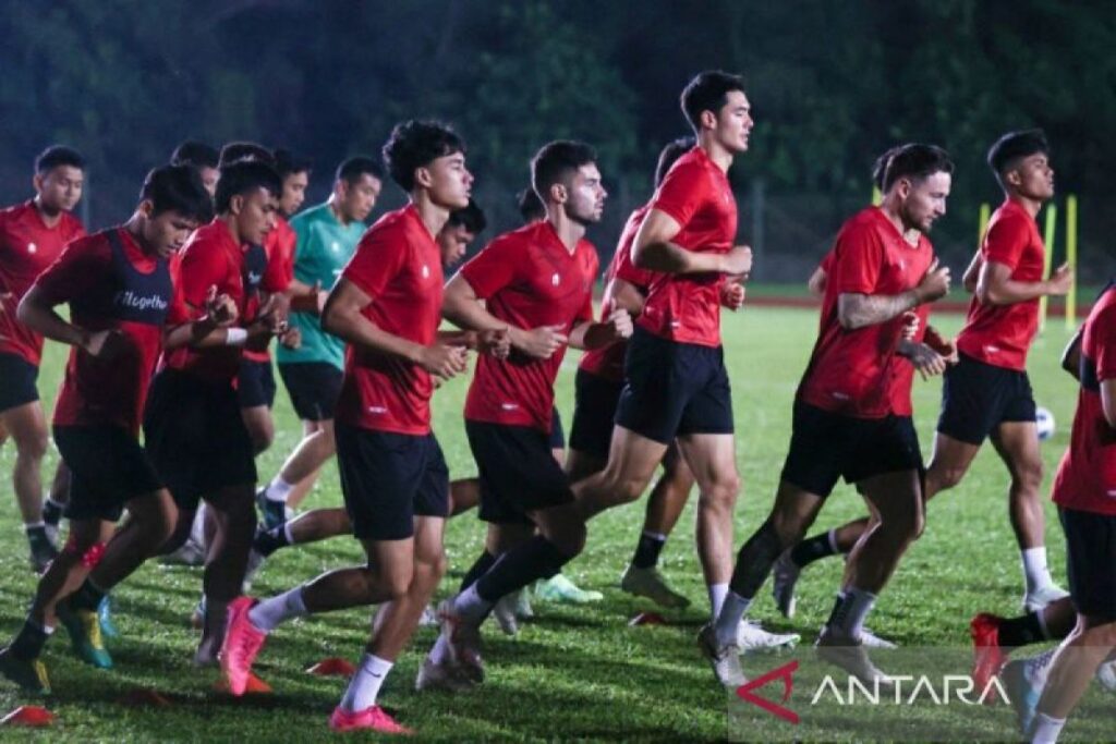 Indonesia unggul tiga gol tanpa balas atas Brunei pada babak pertama 
