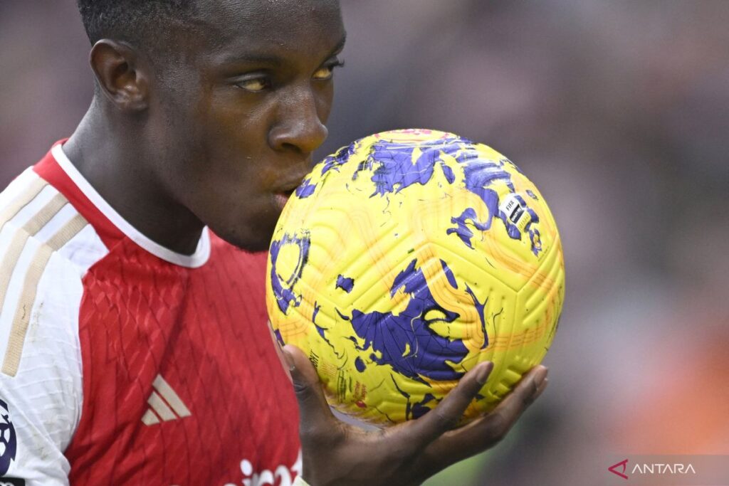 Liga Premier: Hat-trick Eddie Nketiah memberi Arsenal kemenangan 5-0 atas Sheffield
