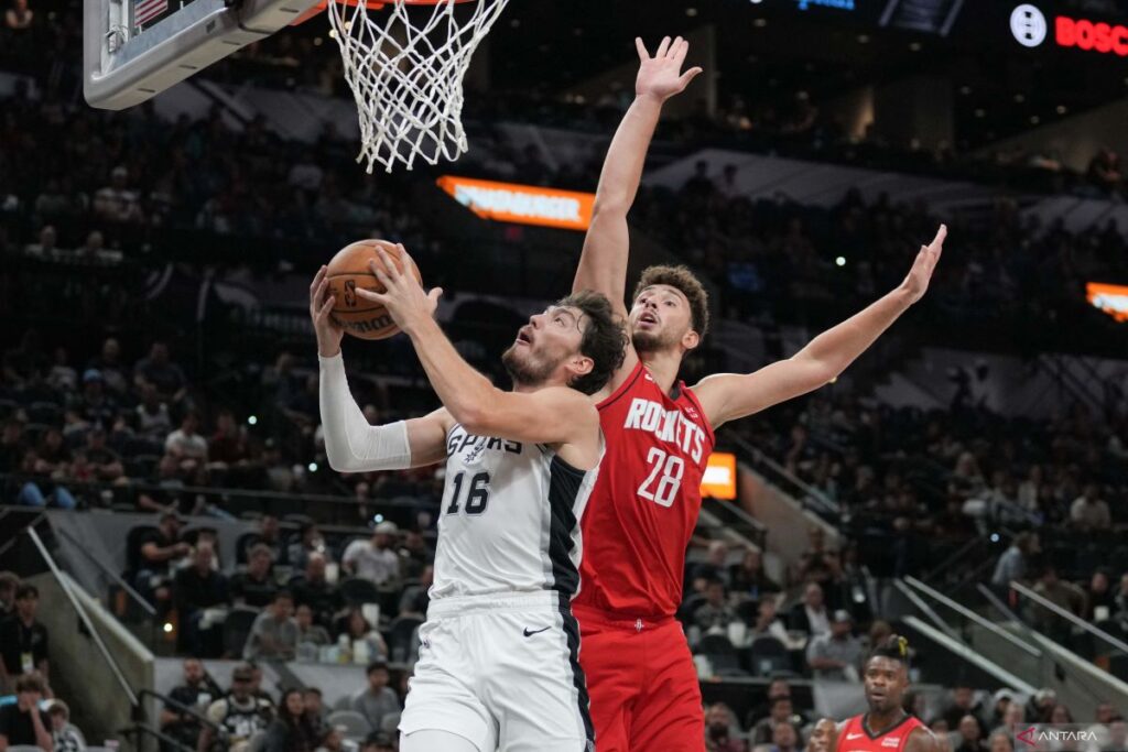 Pramusim NBA: Houston Rockets mengalahkan San Antonio Spurs 99-89