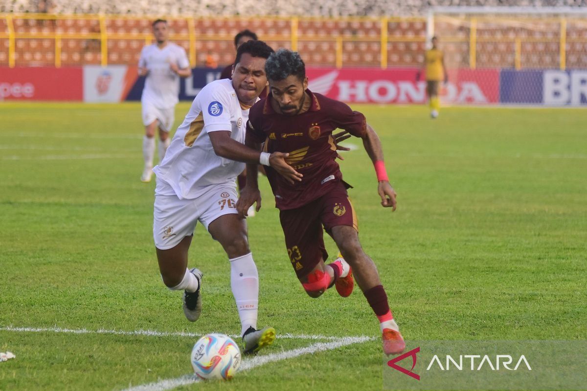 Madura United mengalahkan PSM Makassar 2-0