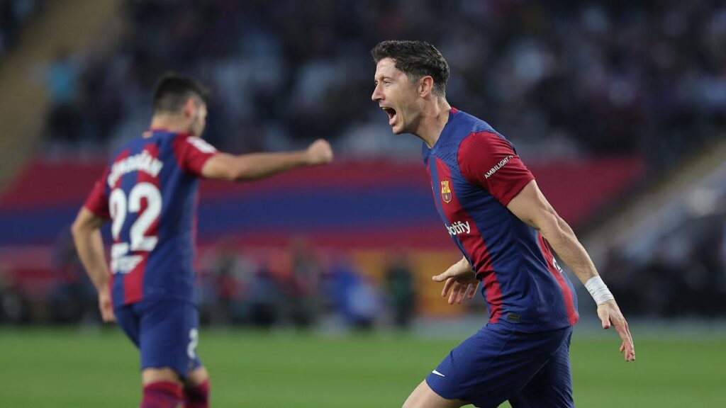 Hasil Liga Spanyol: Terkejut dengan Gol Cepat Alaves, 2 Gol Robert Lewandowski Amankan 3 Poin Barcelona