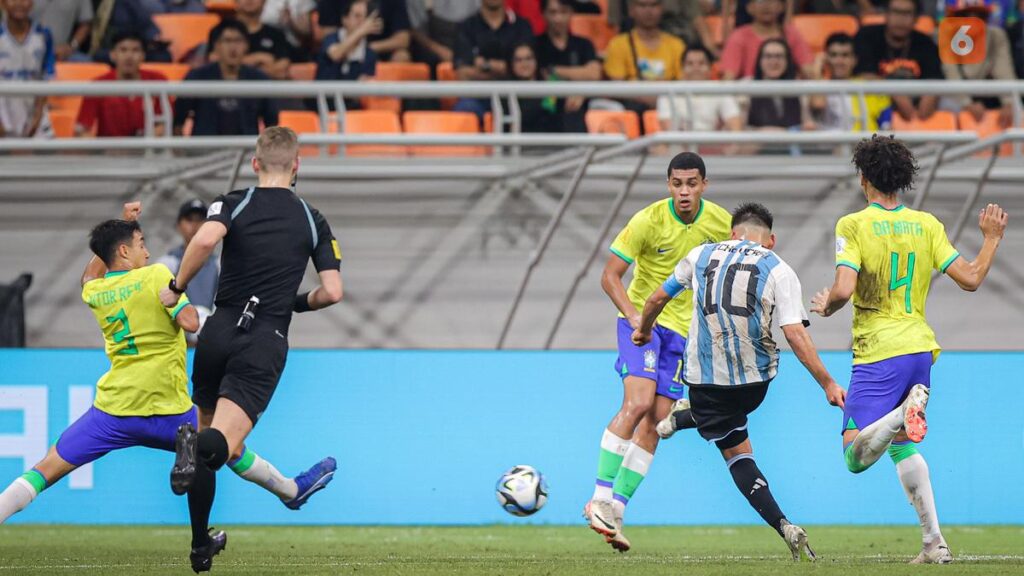 Hasil Piala Dunia U-17 2023: Claudio Echeverri Hattrick, Argentina Tumbangkan Juara Bertahan Brasil