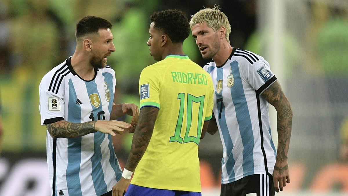 Bola Ganjil: Sejarah Panjang Rivalitas Argentina dan Brasil, Dimulai dari Serangan Media