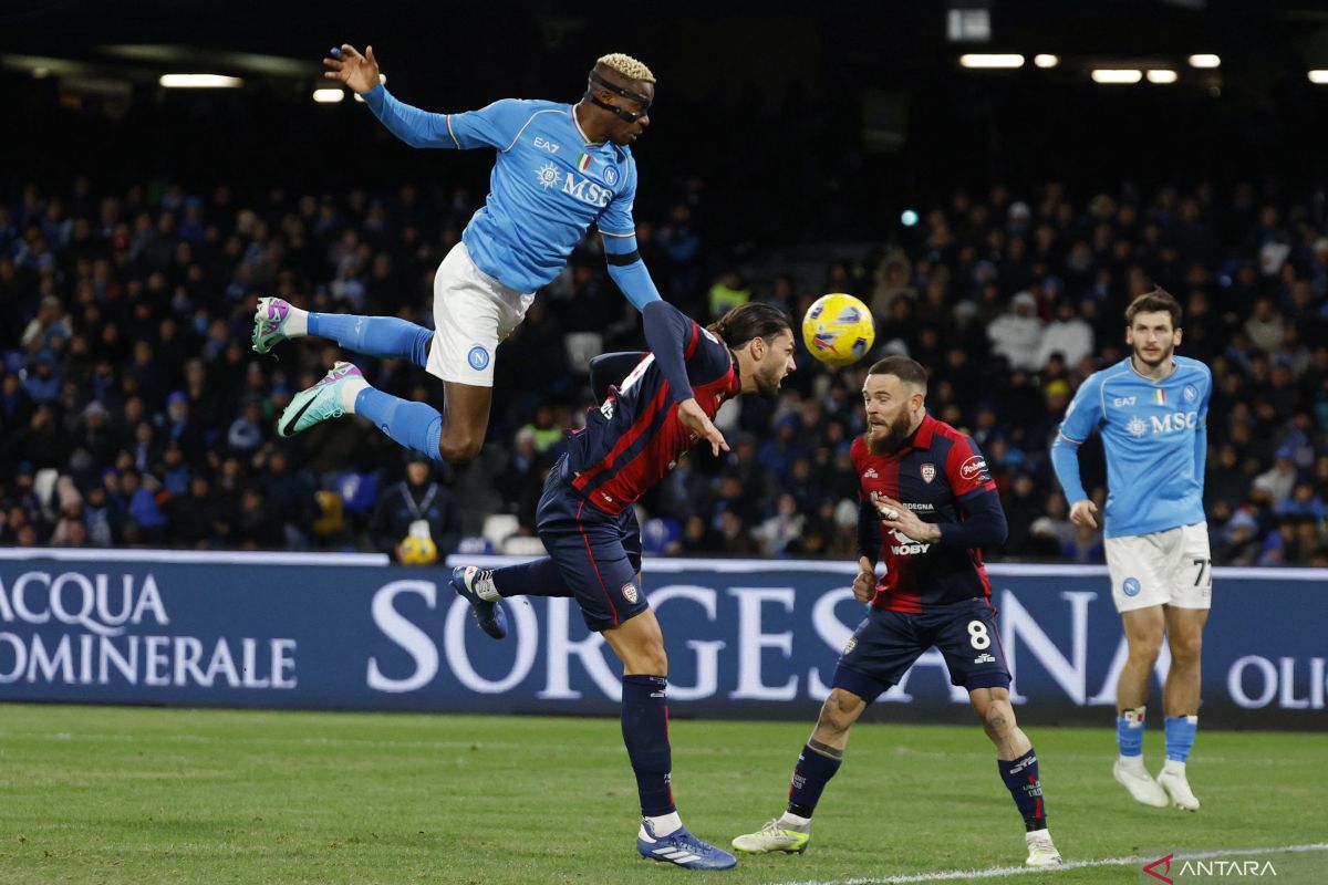 Napoli masuk zona Liga Champions setelah taklukkan Cagliari 2-1