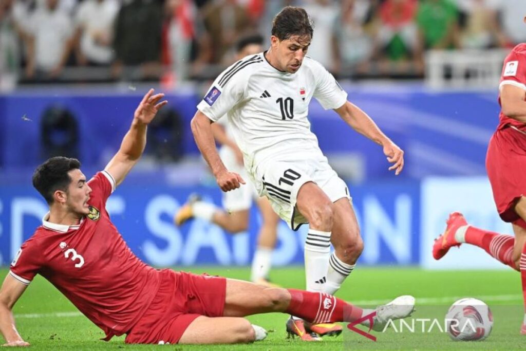 Pada babak pertama, Indonesia tertinggal 1-2 dari Irak