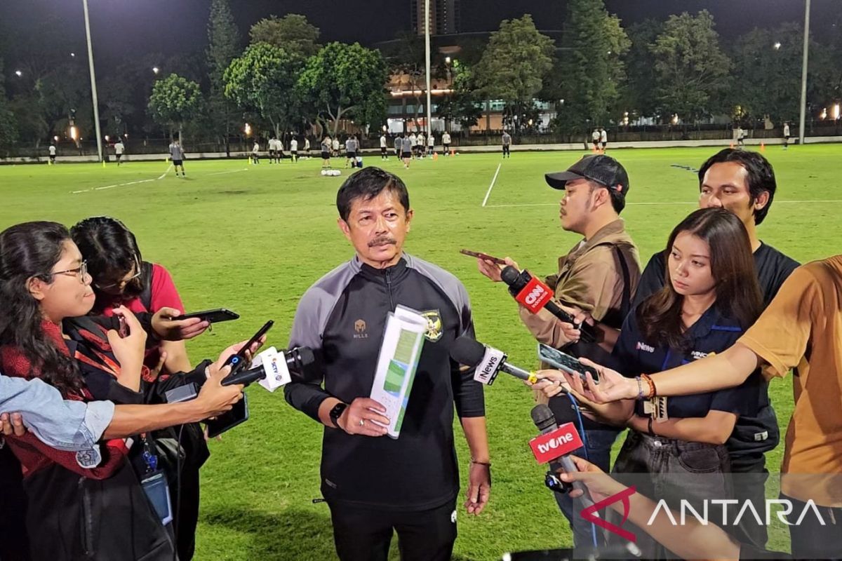 Indra Sjafri jalin komunikasi dengan para pelatih tim Piala Suratin