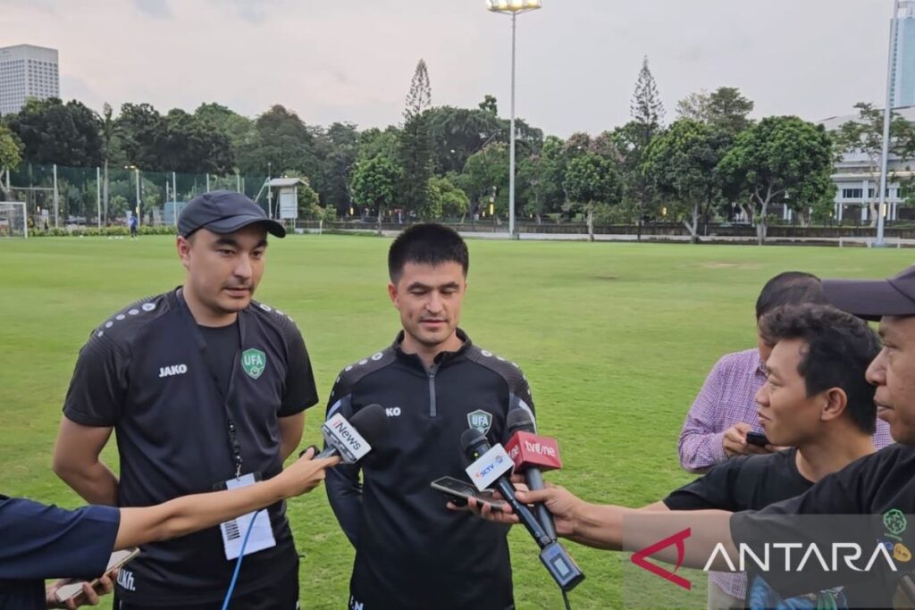 Pelatih tim Uzbekistan U-20 pantau perkembangan sepak bola Indonesia