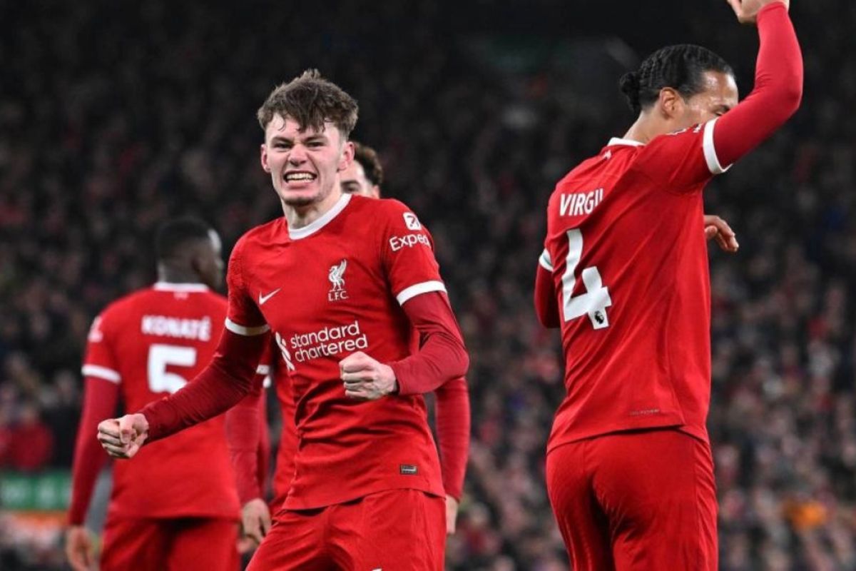 Liverpool kokoh di puncak klasemen sementara usai gasak Chelsea 4-1