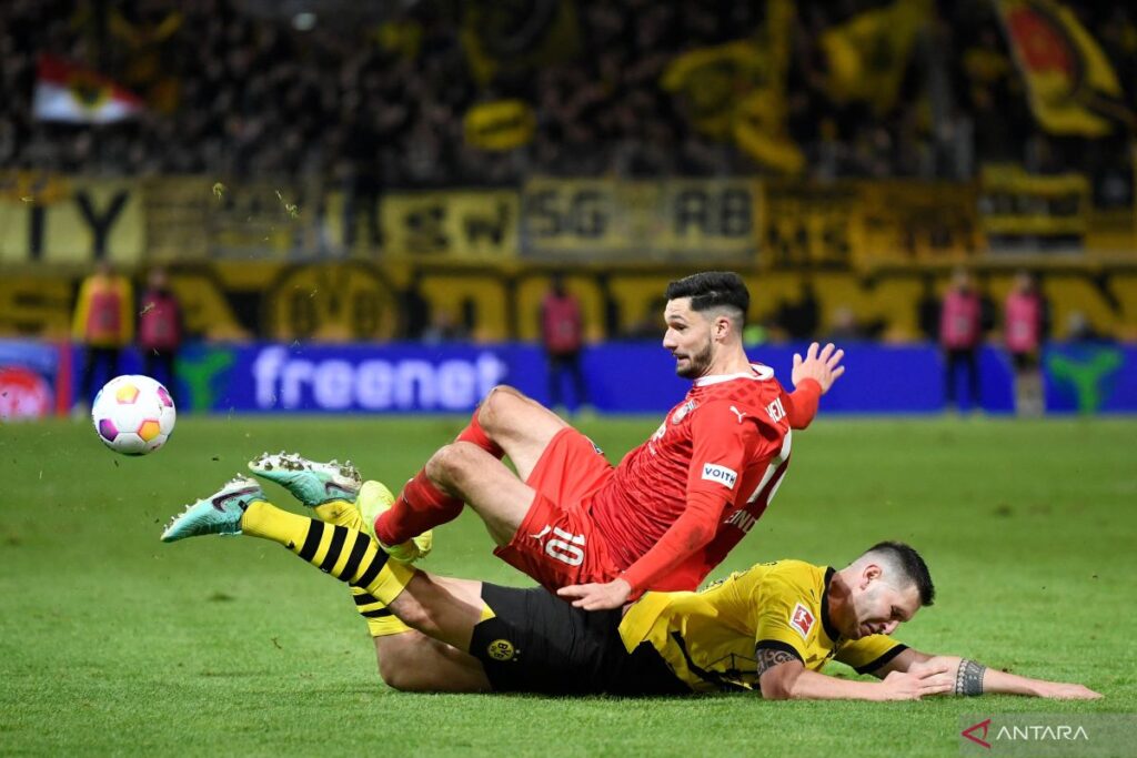 Dortmund tertahan di posisi empat usai imbang tanpa gol vs Heidenheim