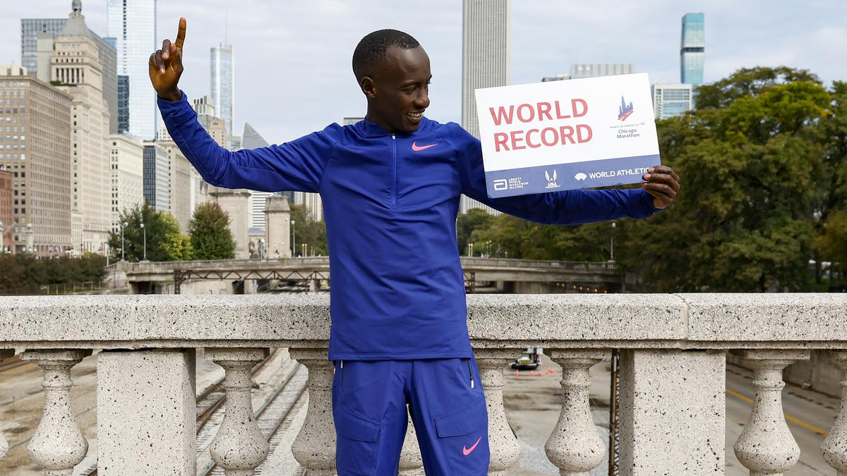 Pemegang Rekor Dunia Marathon Kelvin Kiptum Incar Emas Olimpiade 2024