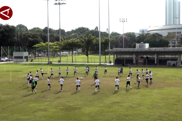 Timnas U-16 menggelar latihan perdananya dengan pelatih baru