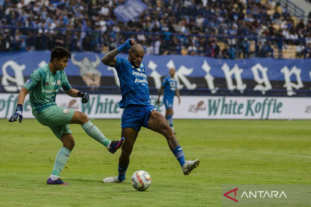 Persib Bandung ditahan imbang oleh Persis Solo