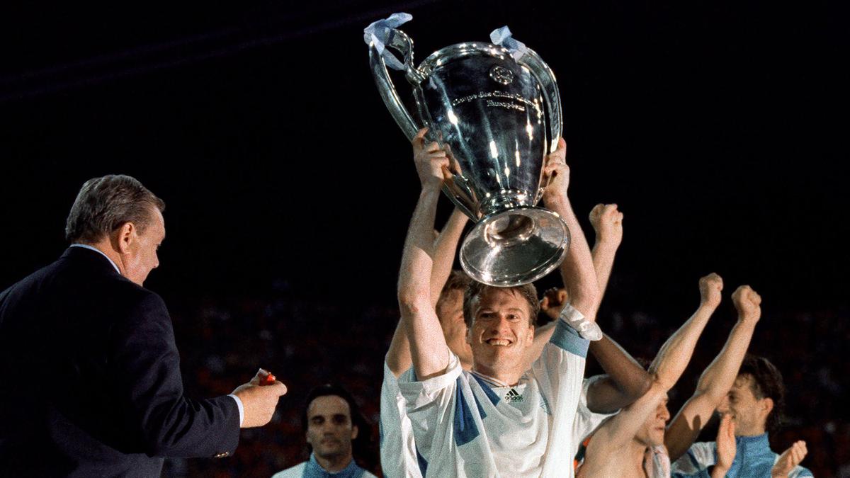 Bola Ganjil: Merasakan Surga Juara Liga Champions, Olympique Marseille Terjerumus ke Neraka Degradasi Setahun Kemudian