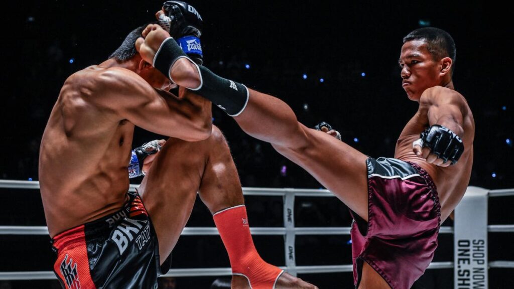 ONE Friday Fights 57 Menyajikan Duel Muay Thai Antara Seniman Knockout Thailand dan Rusia