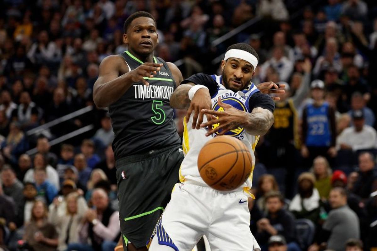 Kalah dari Timberwolves, Warriors tertekan ke luar zona play-in