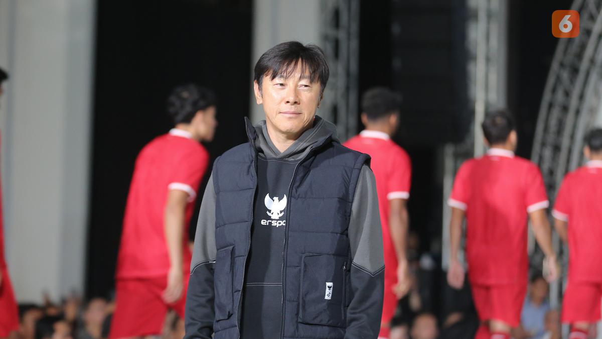 Shin Tae-yong balik menyindir pemain asal Vietnam yang menyebut timnas Indonesia punya aroma Belanda yang kuat