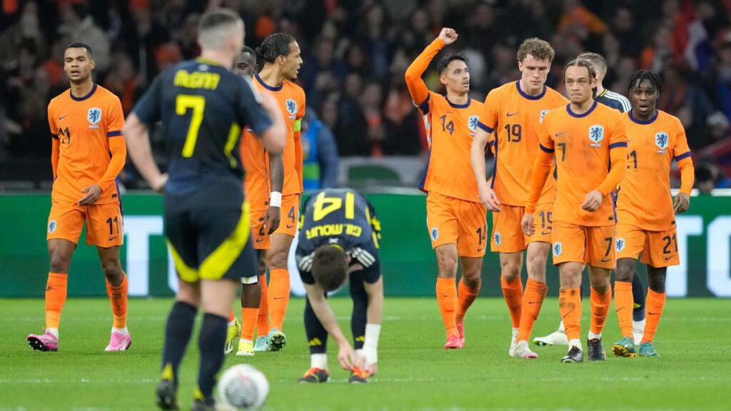 Menjamu Skotlandia, Belanda mencetak empat gol tanpa balas