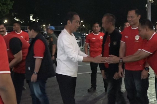 Jokowi menyaksikan langsung pertandingan timnas Indonesia vs Vietnam