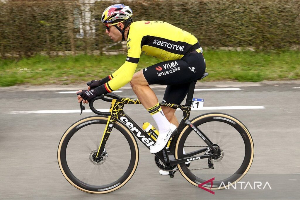 Van Aert kecewa lewatkan Giro d’Italia karena cedera